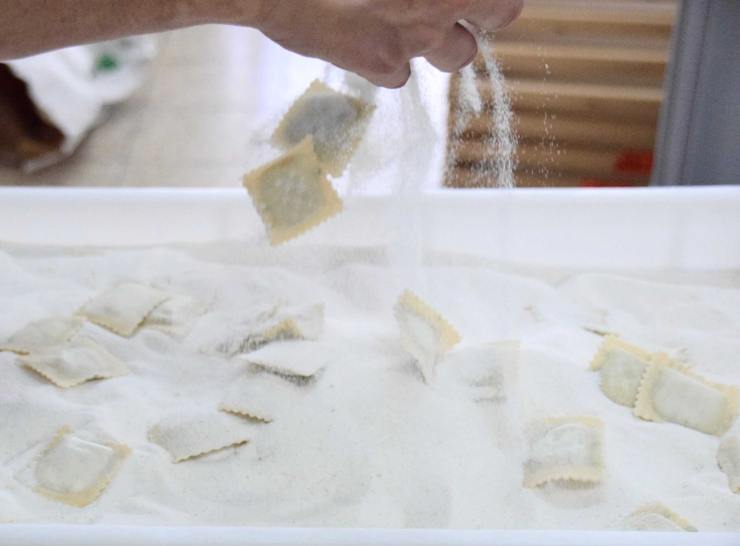 Pasta Trocknung auf Buchenholzrahmen bei Il Golosone.